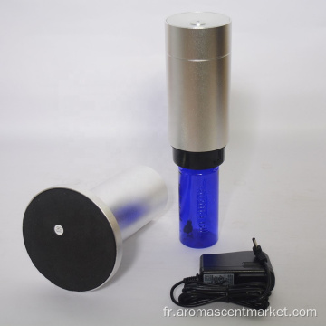 Petit diffuseur de parfum en forme de cylindre avec un design silencieux